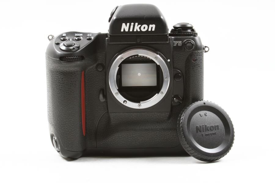 フィルムカメラ Nikon F5 35mm Film Camera Review: Nikon F5 135 (35mm) Film Camera – Beyond the Aperture