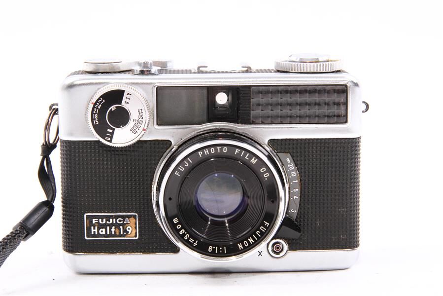 Used Fujica Half 1.9 Half-Frame Point & Shoot 35mm Film Camera