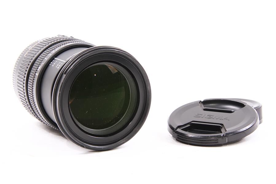 Used Sigma DC 17-70mm f/2.8-4 Macro HSM OS Lens (READ) - Green